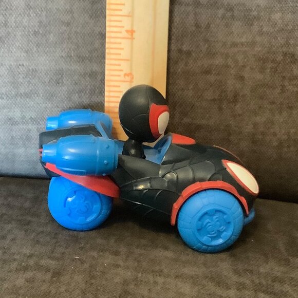 Jazwares Marvel Spidey and HIS Amazing Friends Spider-Man Miles Morales Car Toy - Picture 5 of 6